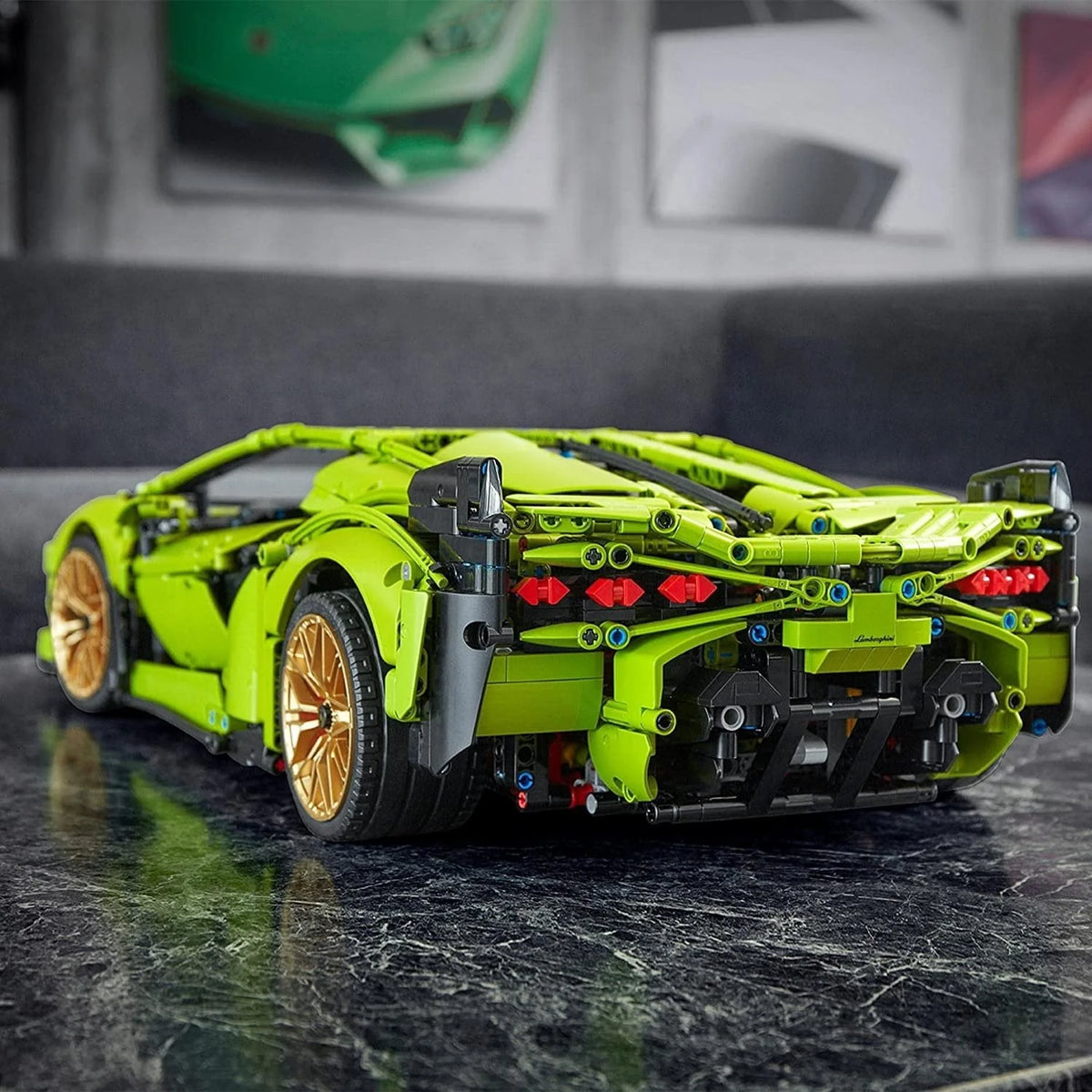 Technic Lamborghini V674