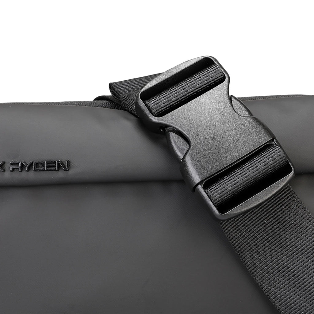 Sleek Chest Pack G507738