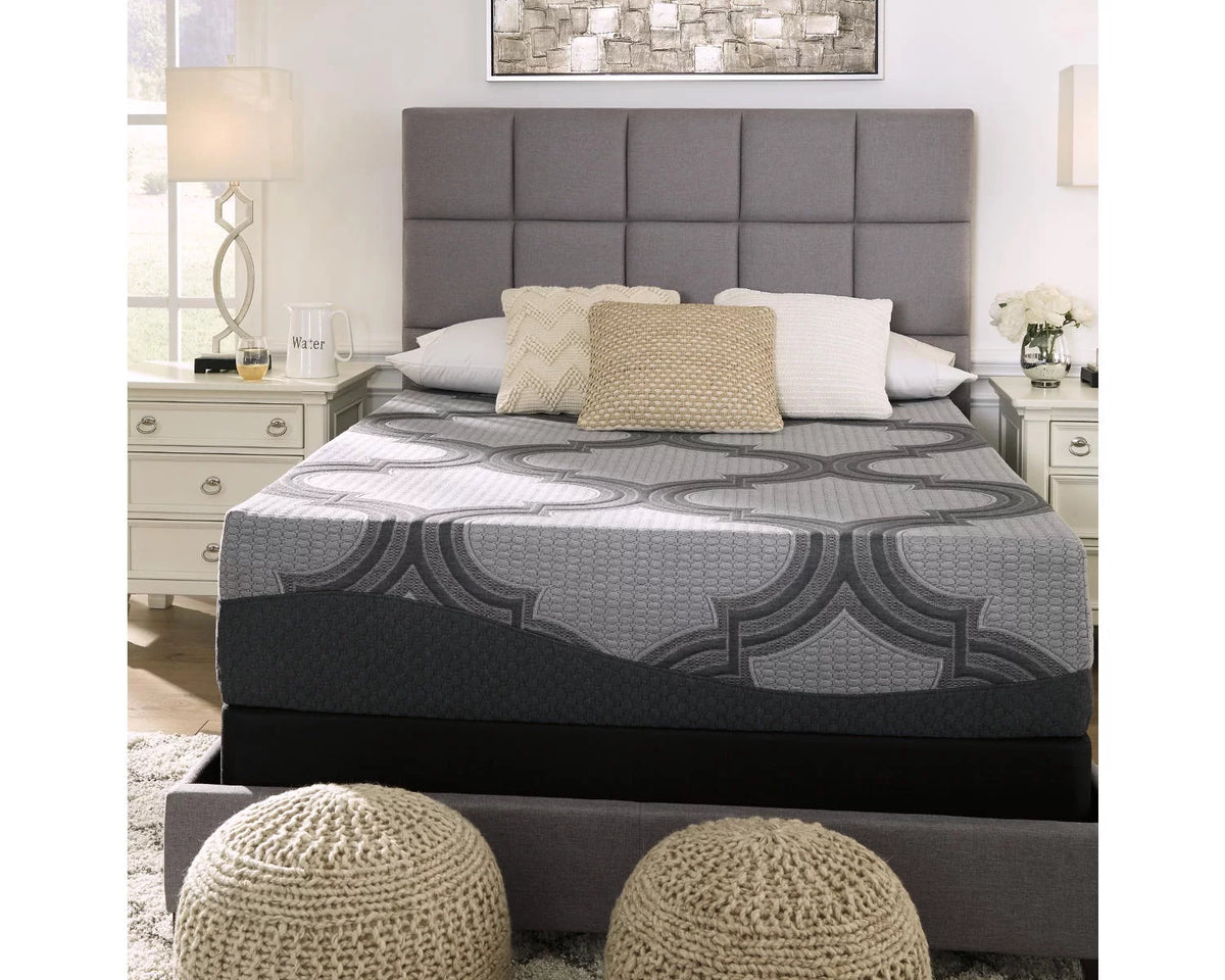 King Mattress Gray R90867