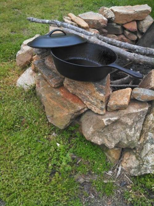 5 Quart Cast Iron Covered Deep Skillet Z585