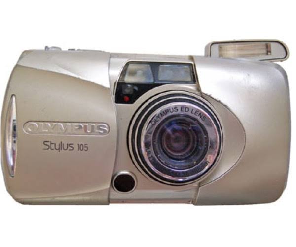 35mm Camera with 38-105mm Zoom Lens Q200