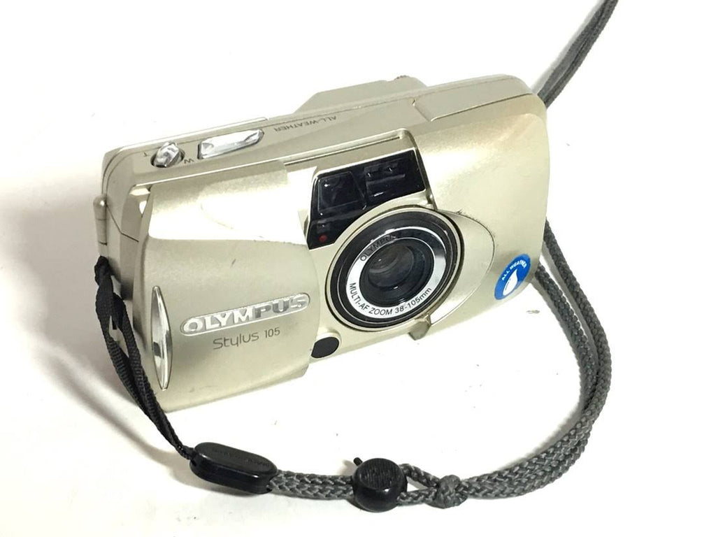 35mm Camera with 38-105mm Zoom Lens Q200