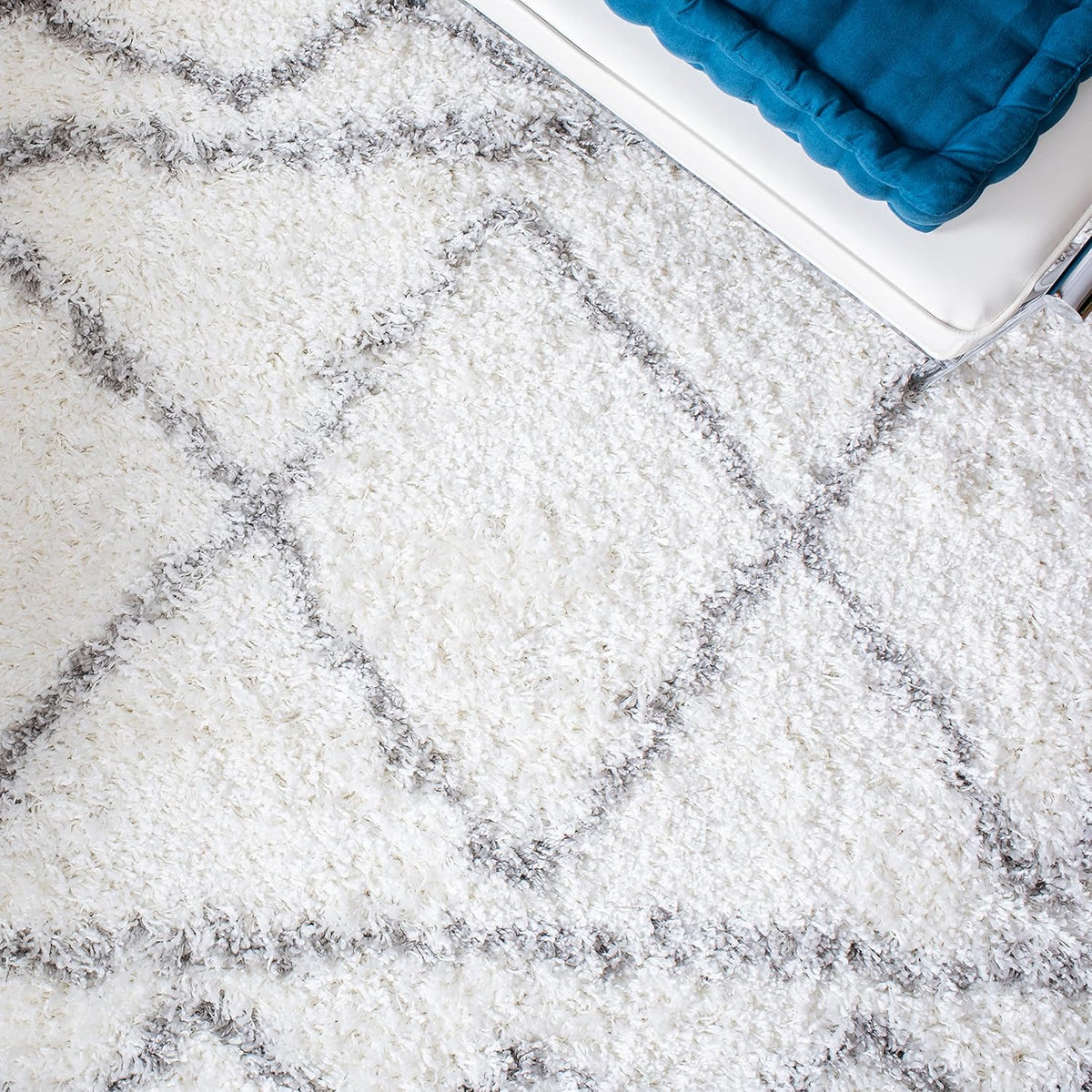 9' x 12' Ivory Grey Shag Area Rug Z97575