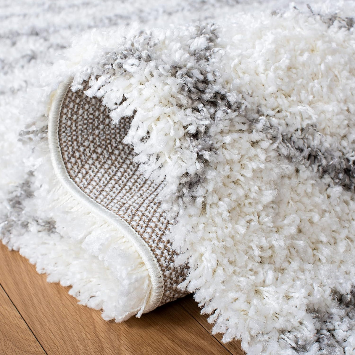 9' x 12' Ivory Grey Shag Area Rug Z97575