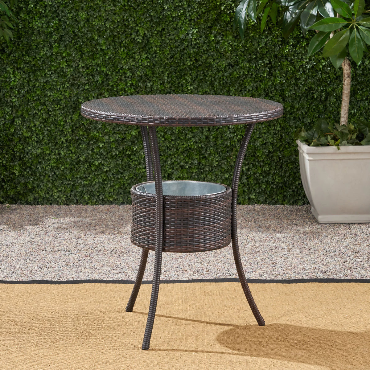 Round Wicker Table with Ice Pail A8922