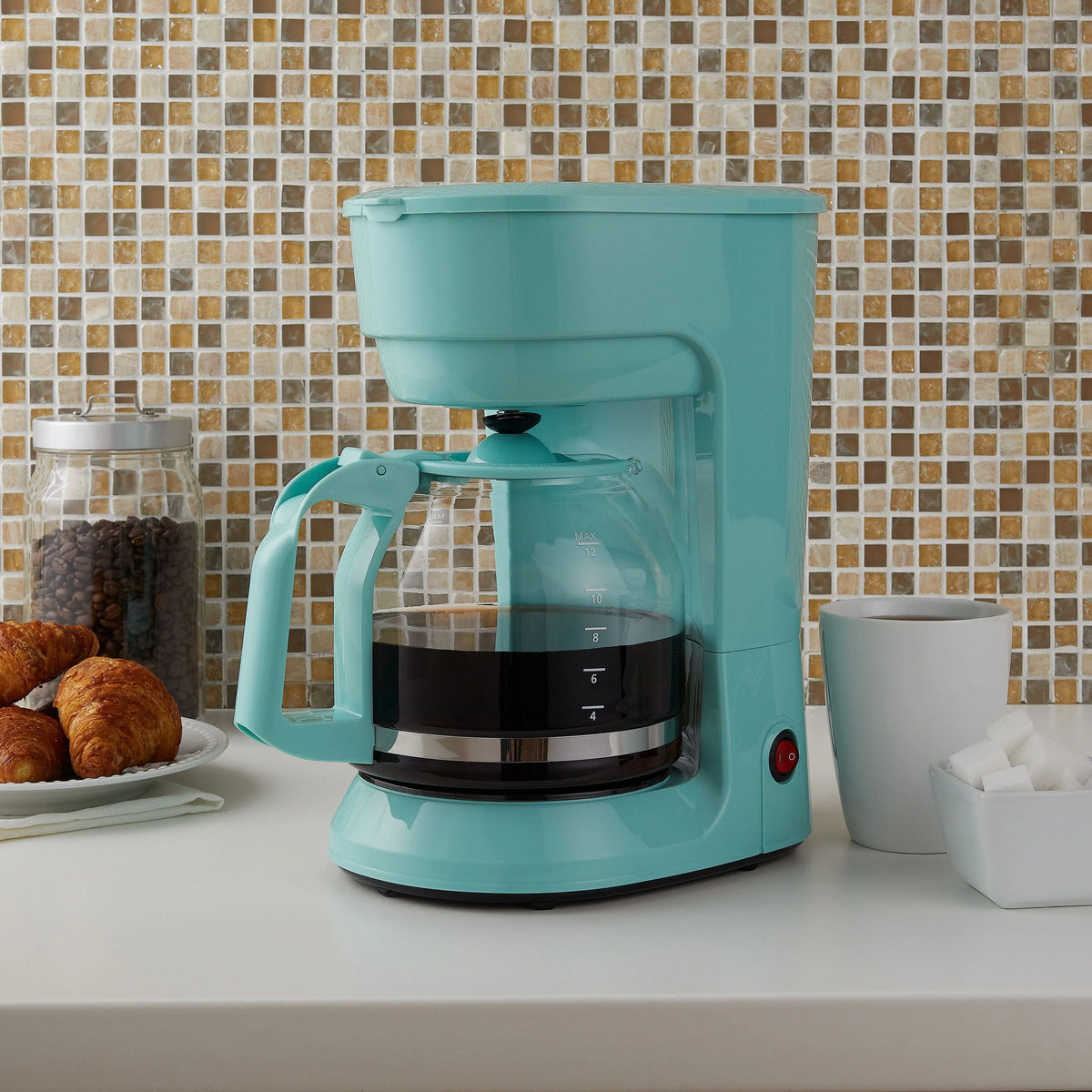 White 12-Cup Drip Coffee Maker Q67566