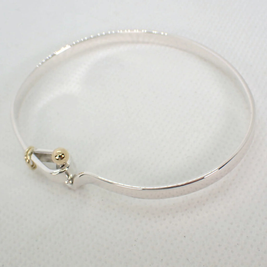 SV925 750 Hook & Eye Bangle C839